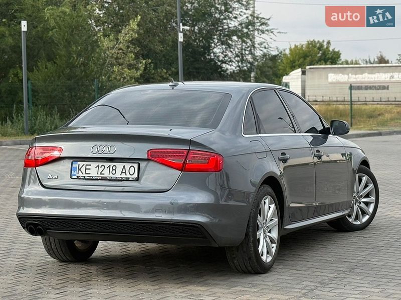 Седан Audi A4 2013 в Днепре