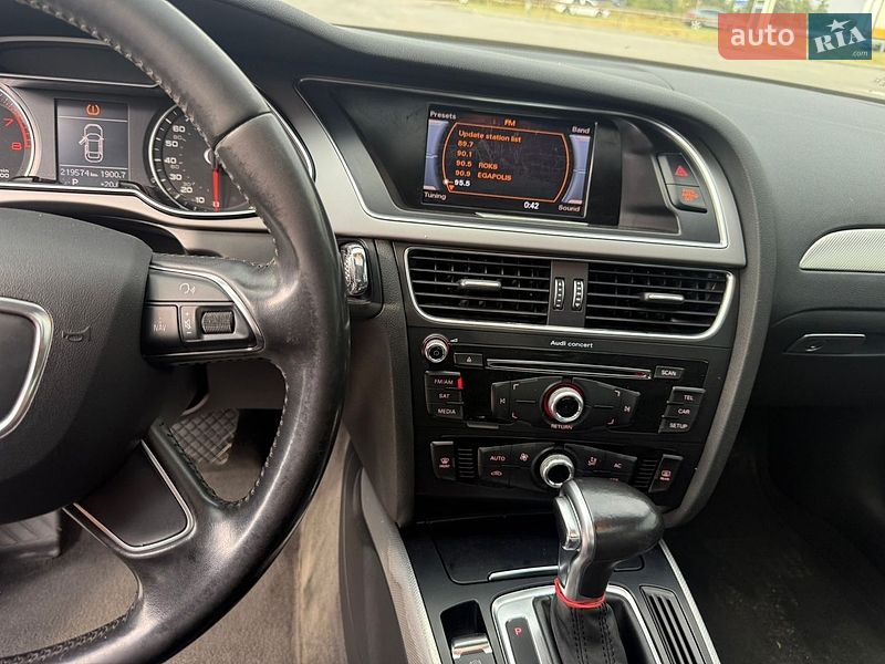Седан Audi A4 2013 в Днепре