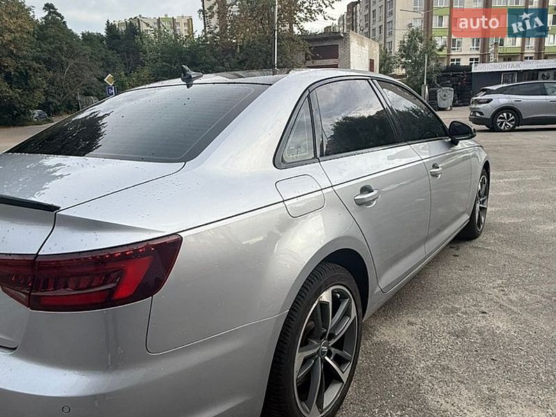 Седан Audi A4 2019 в Києві