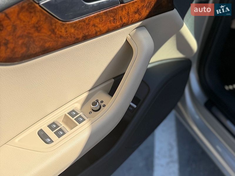 Седан Audi A4 2016 в Киеве