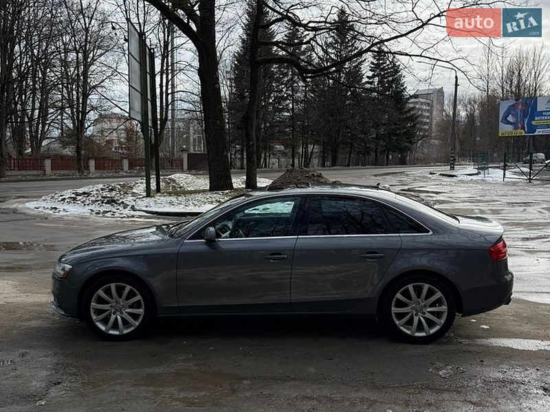 Седан Audi A4 2012 в Трускавці