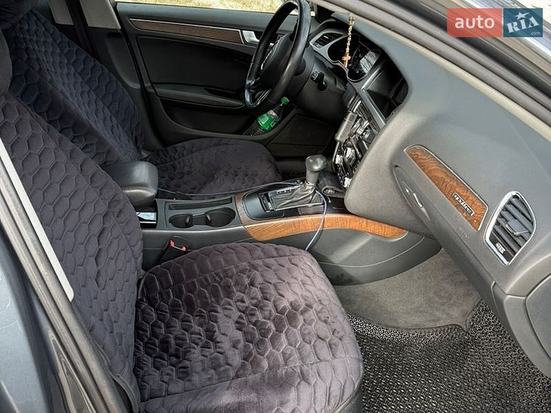 Седан Audi A4 2012 в Трускавці