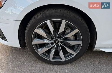 Седан Audi A4 2023 в Чернигове
