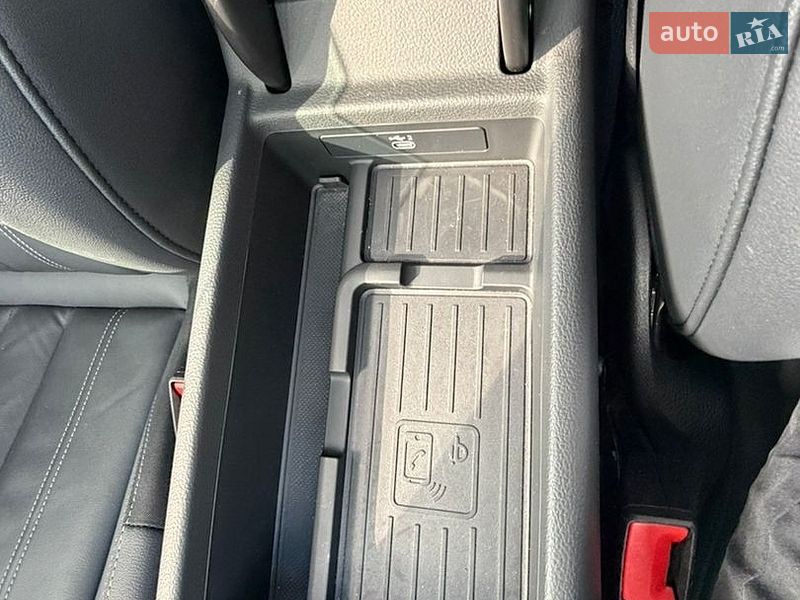 Седан Audi A4 2023 в Чернигове