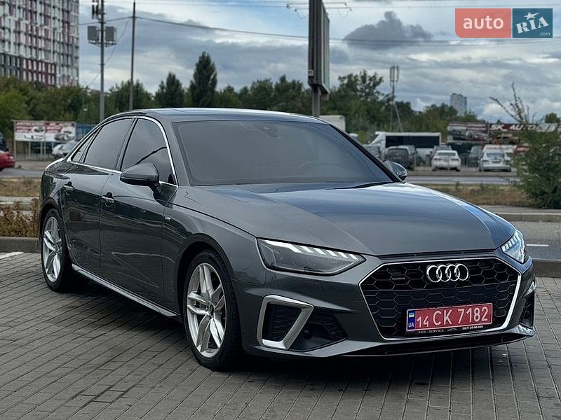 Седан Audi A4 2021 в Києві