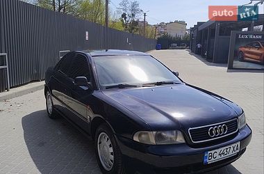 Седан Audi A4 1996 в Львові