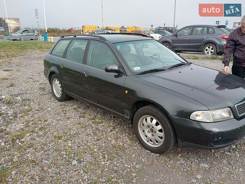 Універсал Audi A4 1998 в Львові