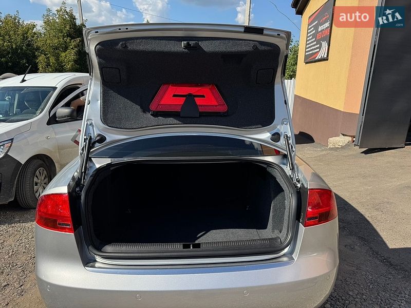 Седан Audi A4 2006 в Виннице