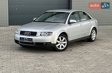 Седан Audi A4 2002 в Сарнах