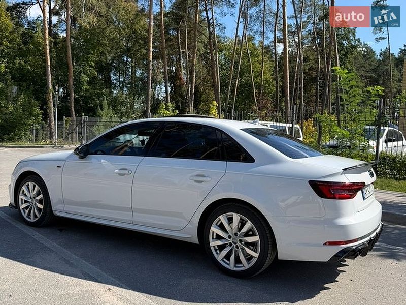Седан Audi A4 2017 в Житомире