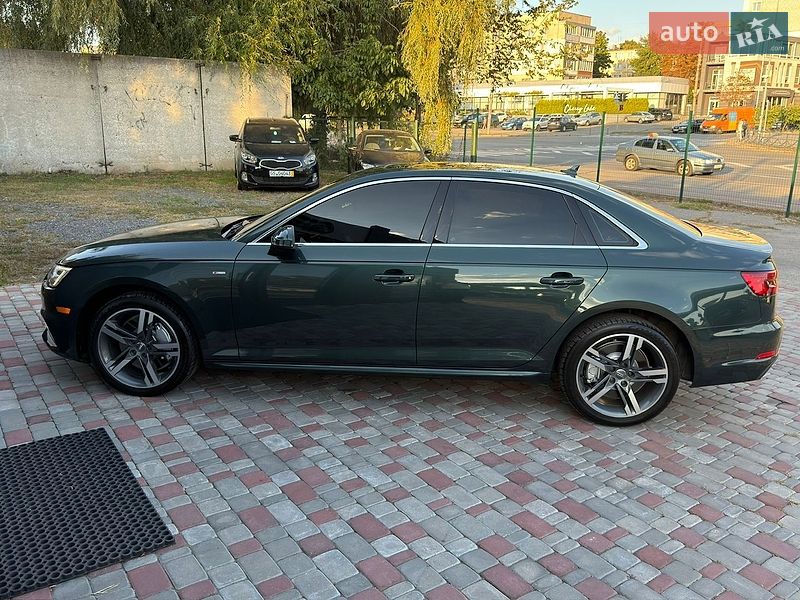 Седан Audi A4 2017 в Виннице