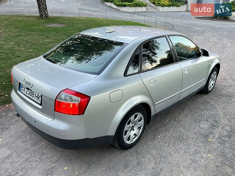 Седан Audi A4 2002 в Хмельницком