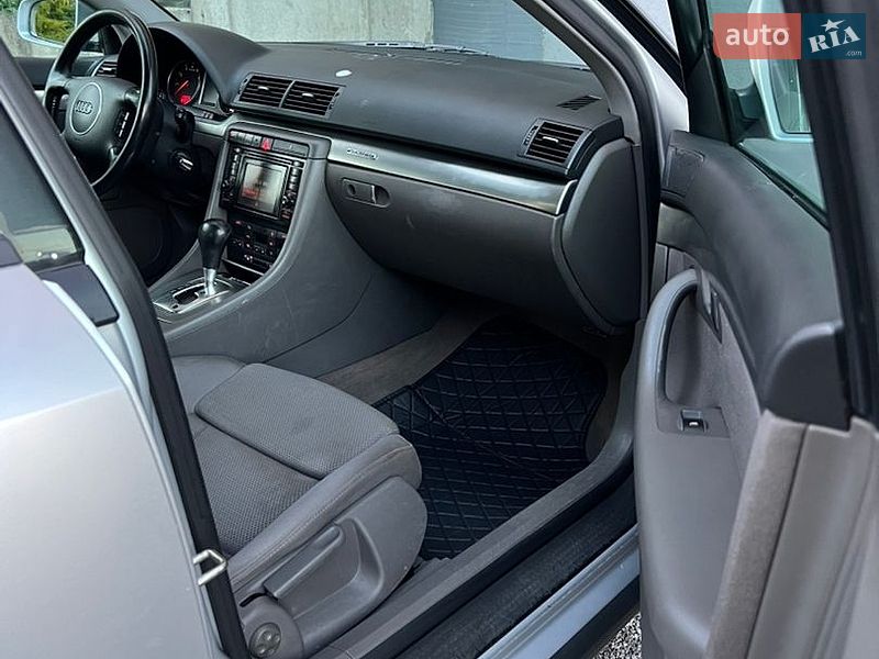 Седан Audi A4 2002 в Хмельницком