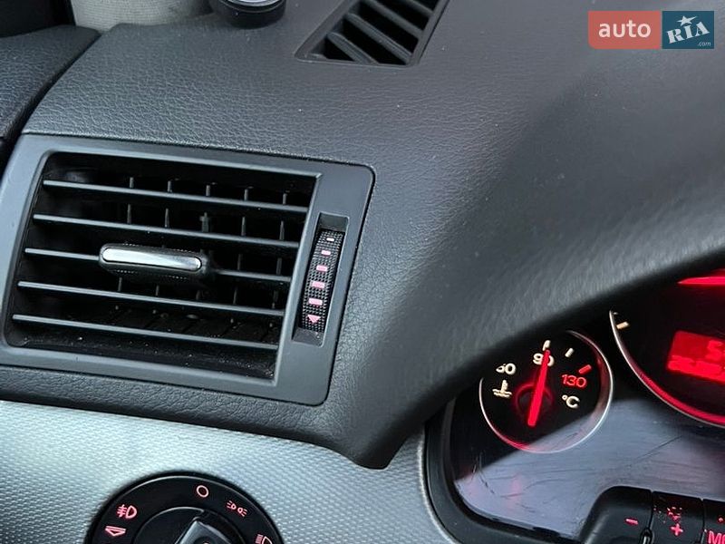 Седан Audi A4 2002 в Хмельницком