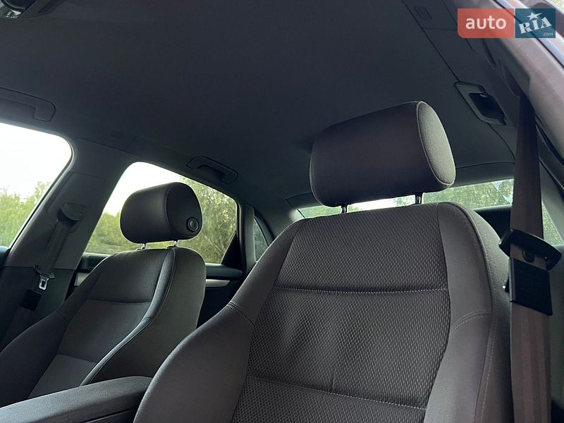 Седан Audi A4 2002 в Хмельницком