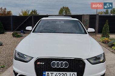Седан Audi A4 2014 в Снятине