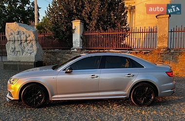 Седан Audi A4 2016 в Киеве