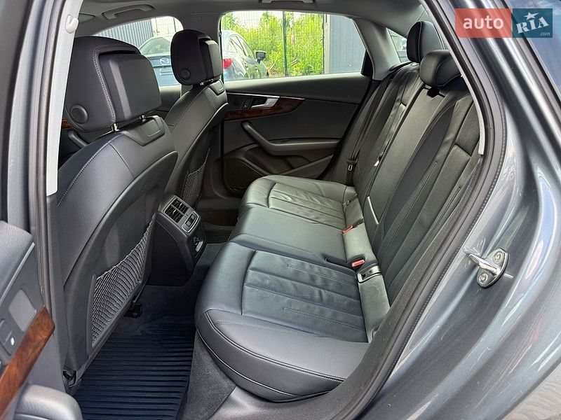 Седан Audi A4 2019 в Львове