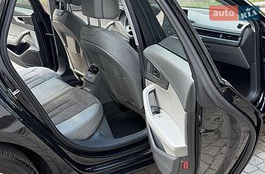 Седан Audi A4 2017 в Львове