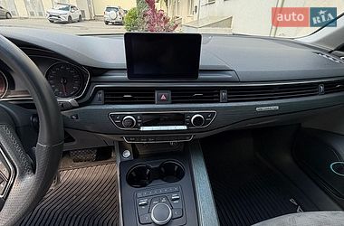Седан Audi A4 2017 в Львове