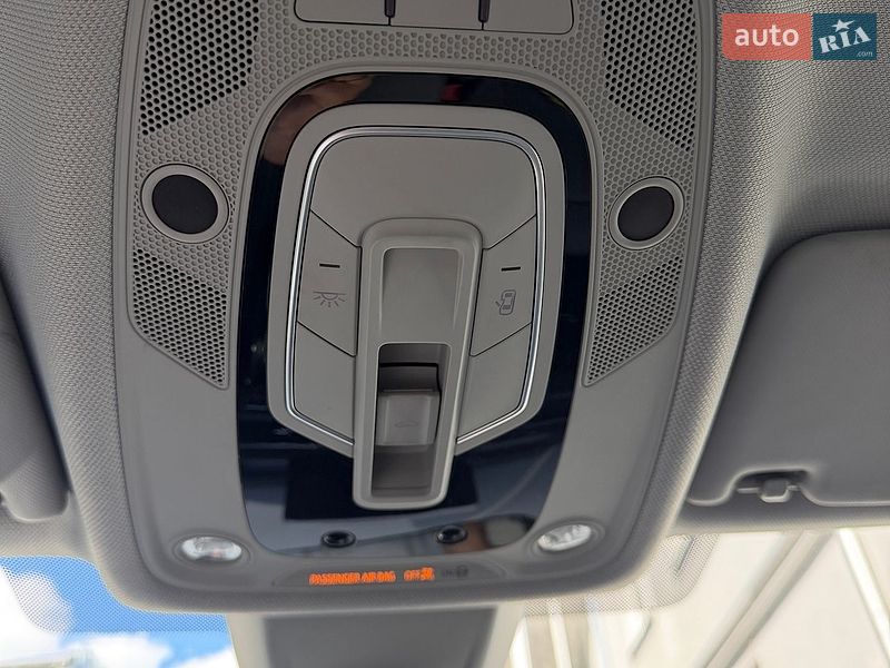 Седан Audi A4 2017 в Львове