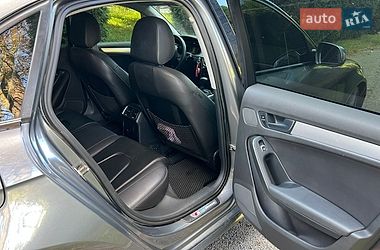Седан Audi A4 2014 в Шумске