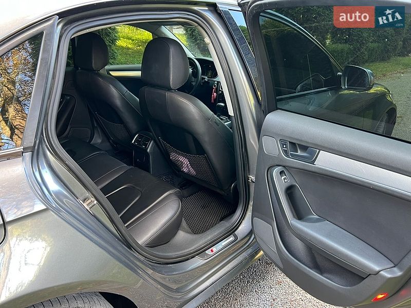 Седан Audi A4 2014 в Шумске