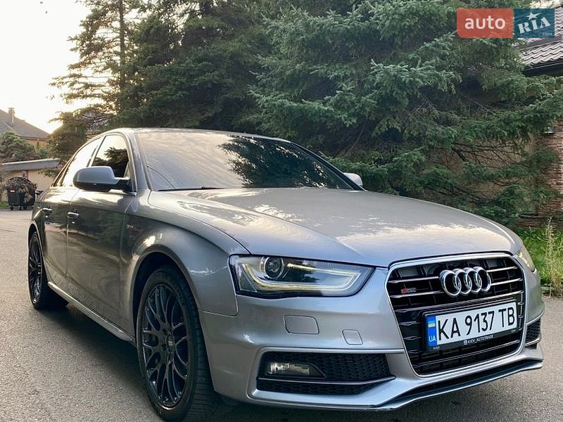 Седан Audi A4 2014 в Киеве