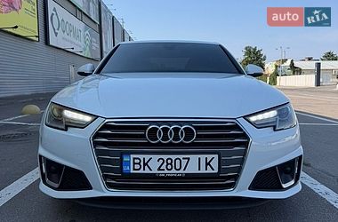 Седан Audi A4 2018 в Полтаве