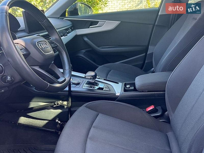 Универсал Audi A4 2018 в Христиновке