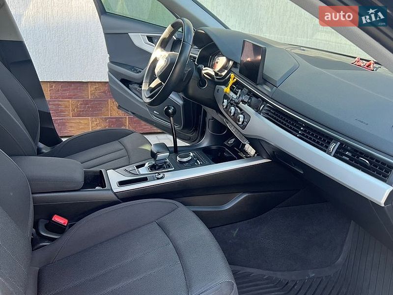 Универсал Audi A4 2018 в Христиновке