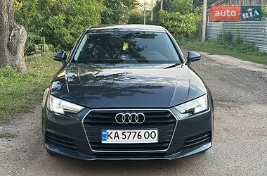 Седан Audi A4 2018 в Александрие