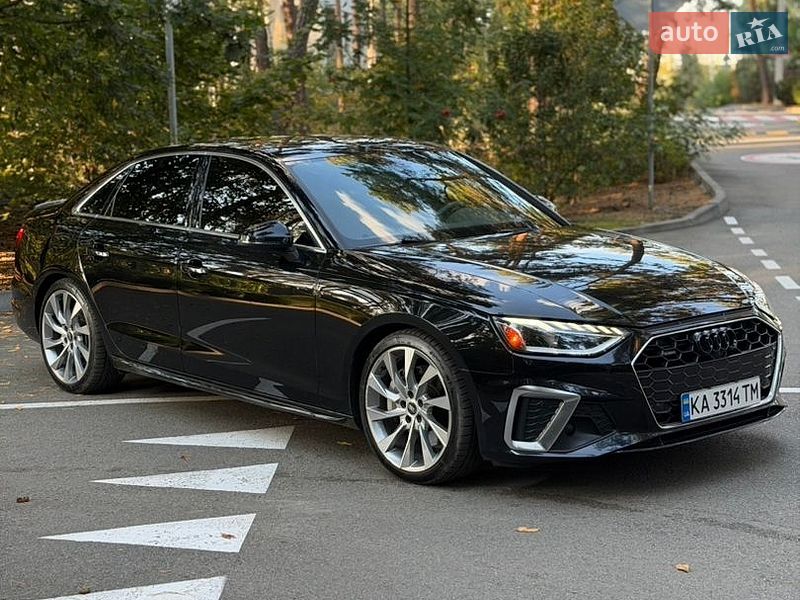 Седан Audi A4 2022 в Києві