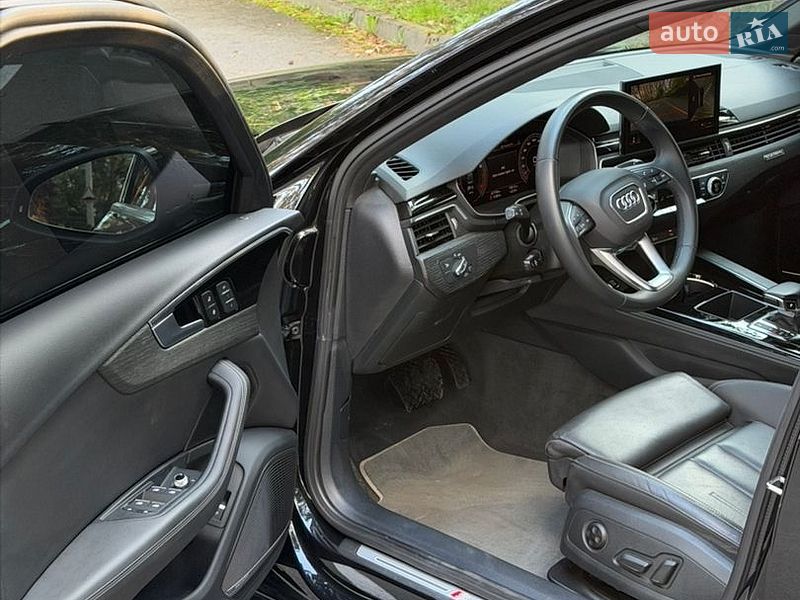 Седан Audi A4 2022 в Києві