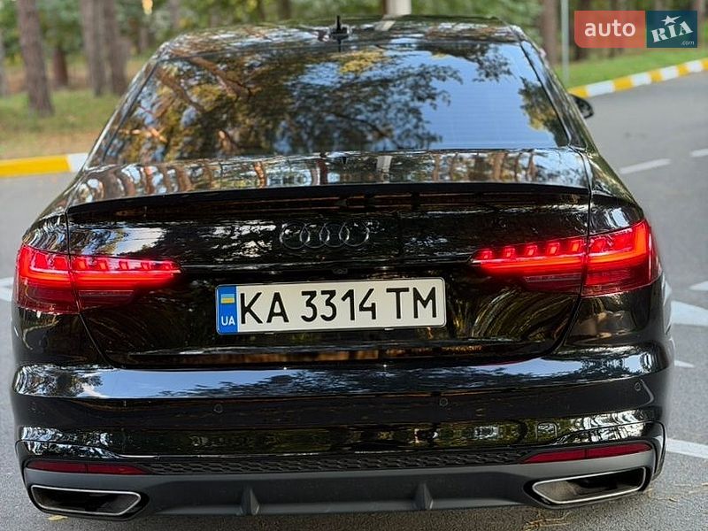 Седан Audi A4 2022 в Києві