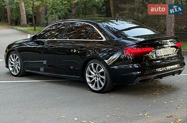 Седан Audi A4 2022 в Києві