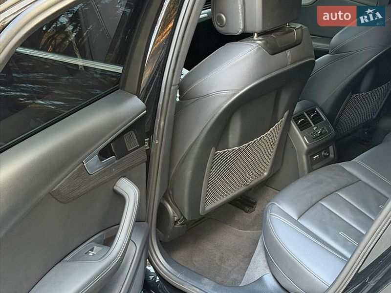 Седан Audi A4 2022 в Києві