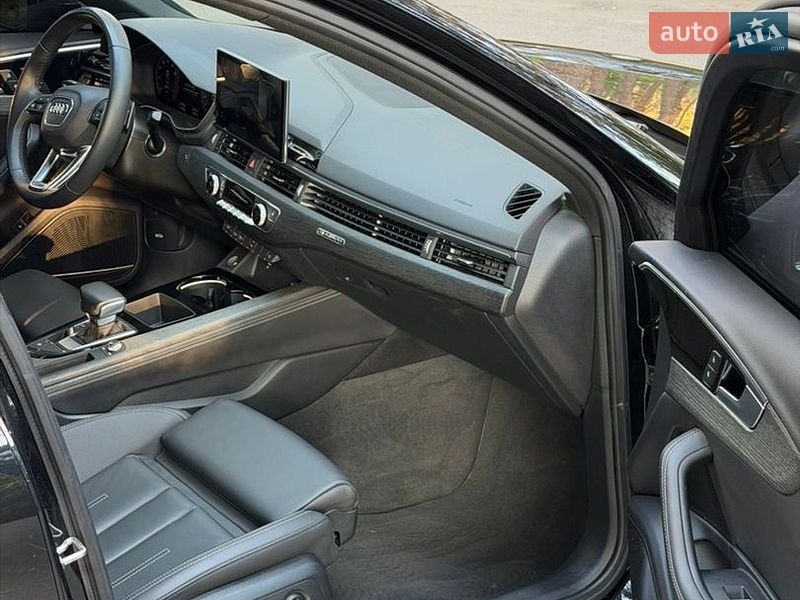 Седан Audi A4 2022 в Києві