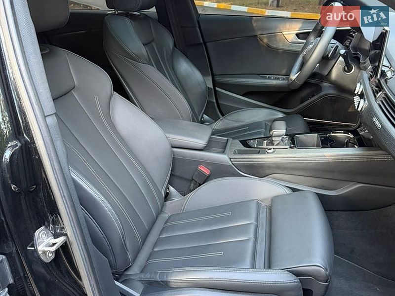 Седан Audi A4 2022 в Києві
