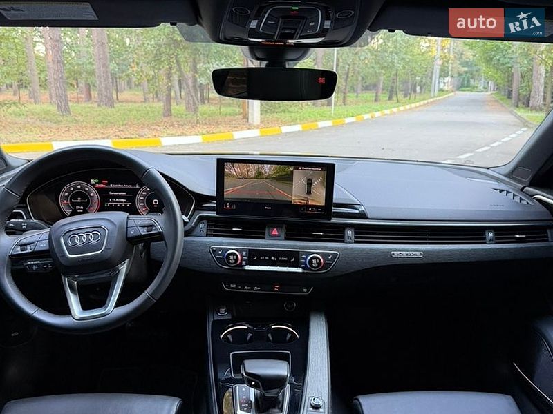 Седан Audi A4 2022 в Києві