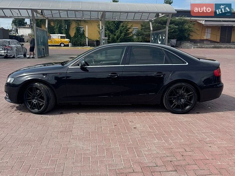 Седан Audi A4 2009 в Ровно