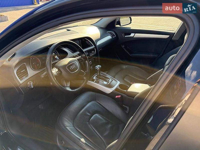 Седан Audi A4 2013 в Вінниці