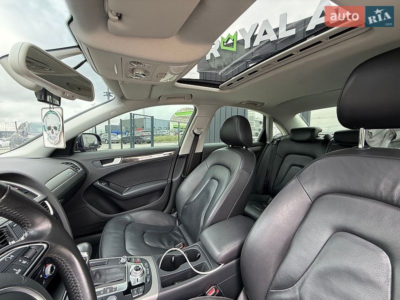 Седан Audi A4 2014 в Львові