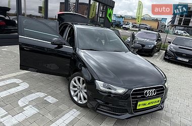 Седан Audi A4 2014 в Львові