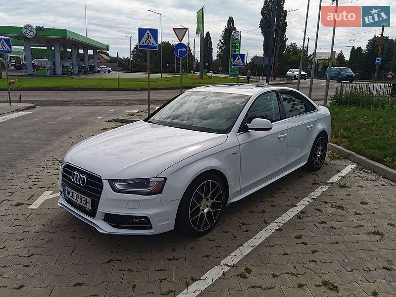 Седан Audi A4 2015 в Луцьку