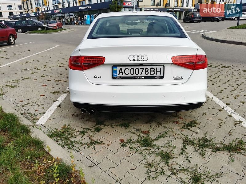 Седан Audi A4 2015 в Луцьку