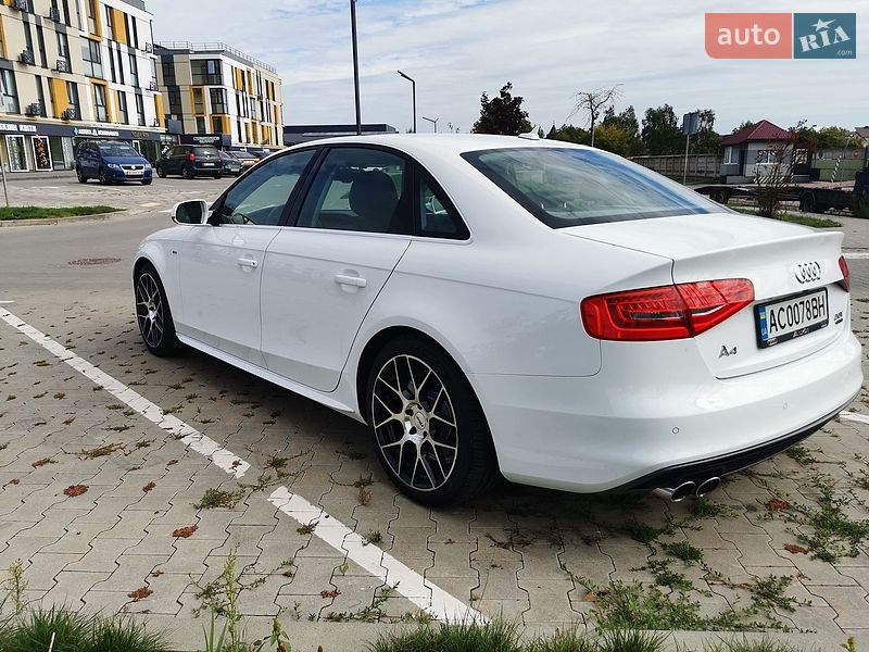Седан Audi A4 2015 в Луцьку