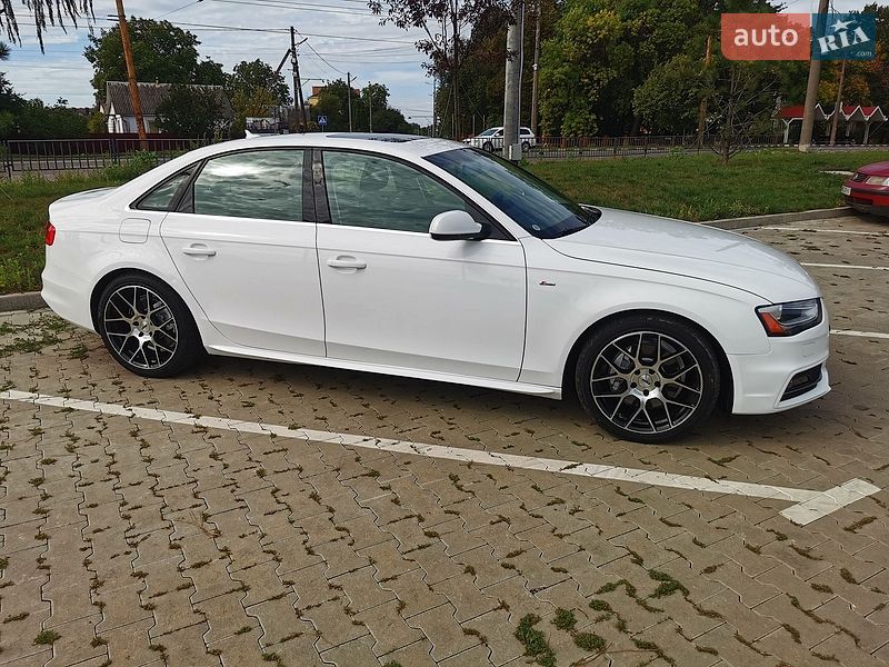 Седан Audi A4 2015 в Луцьку