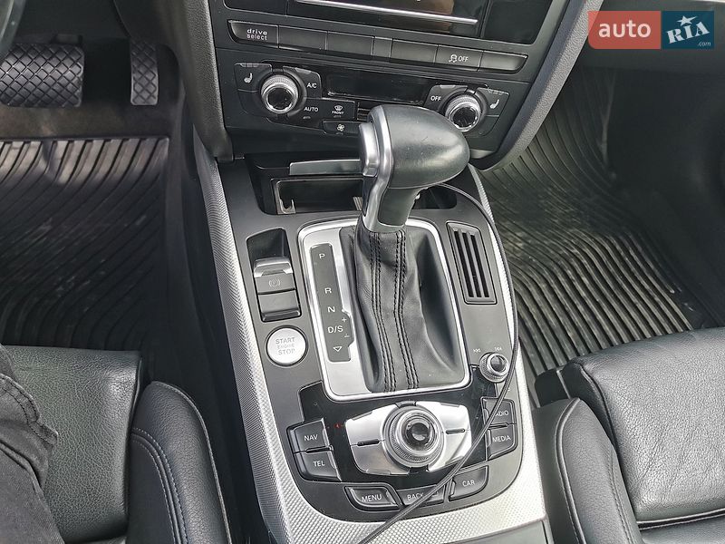 Седан Audi A4 2015 в Луцьку
