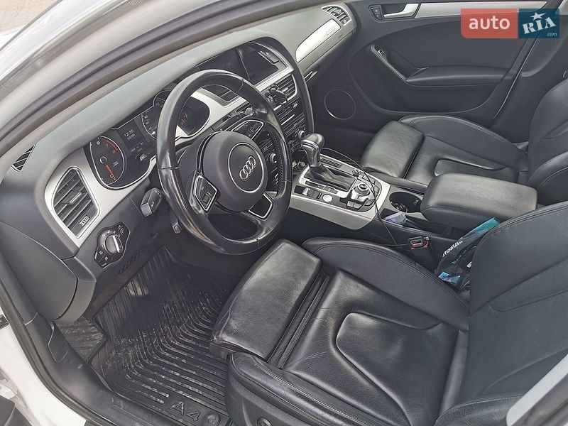 Седан Audi A4 2015 в Луцьку